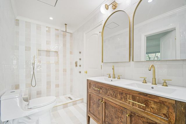 1205 Alta Vista Ave A, Austin, TX 78704