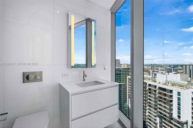 300 Biscayne Blvd Way 4901E, Miami, FL 33131