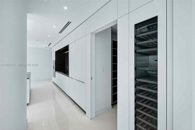 300 Biscayne Blvd Way 4901E, Miami, FL 33131