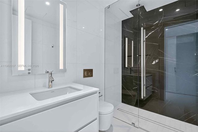 300 Biscayne Blvd Way 4901E, Miami, FL 33131