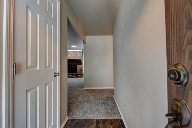 929 SW 11th Street, Moore, OK 73160
