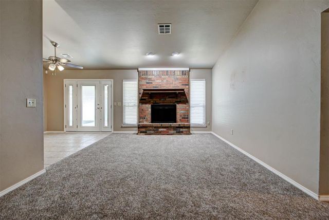 929 SW 11th Street, Moore, OK 73160