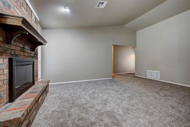929 SW 11th Street, Moore, OK 73160