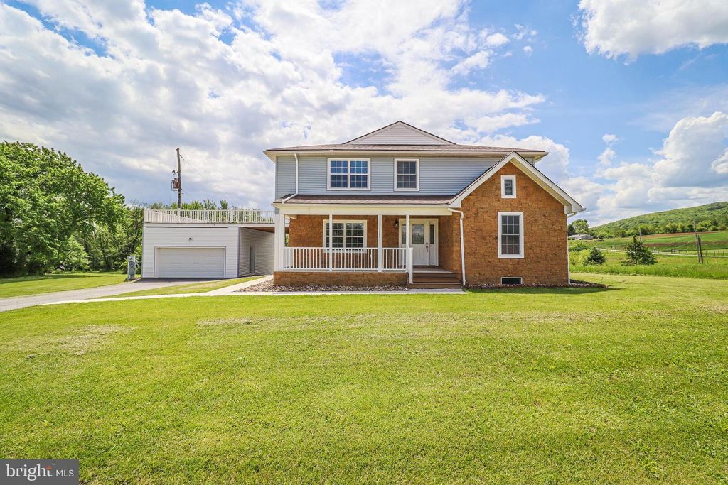 1111 S MOUNTAIN ROAD, Dillsburg, PA 17019