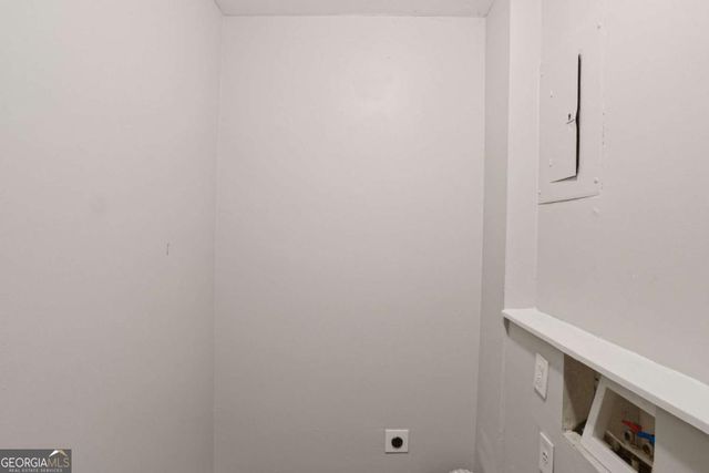 830 Mercury Drive NW, Atlanta, GA 30331