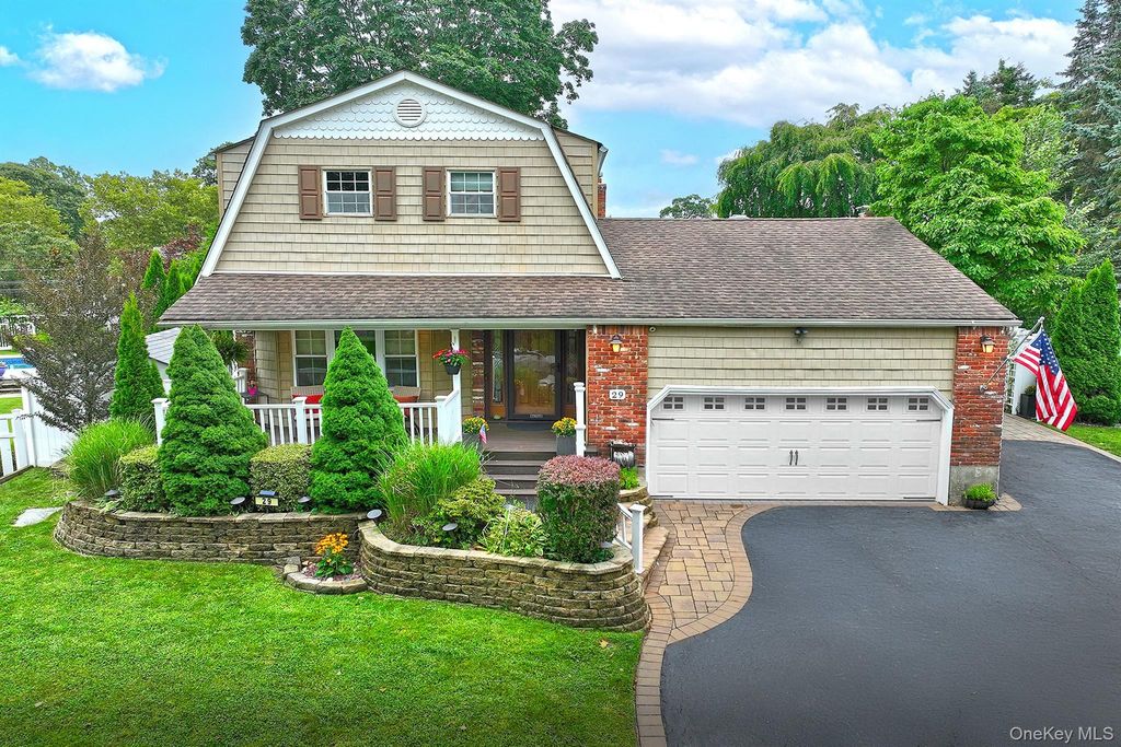 29 Boxwood Drive, Kings Park, NY 11754 — exterior
