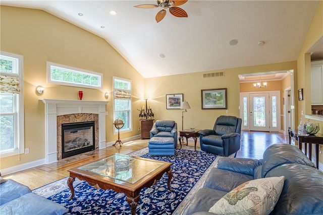 23 Timber Glen, Penfield, NY 14526