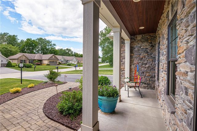 23 Timber Glen, Penfield, NY 14526