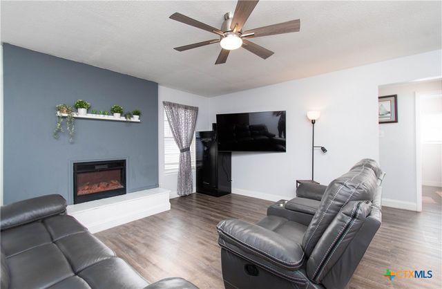 1906 Nimitz Drive, Killeen, TX 76543