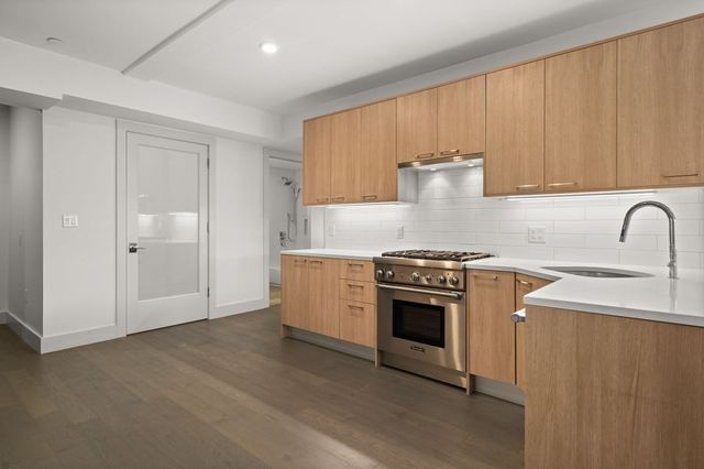 410 W Broadway 305, Boston, MA 02127