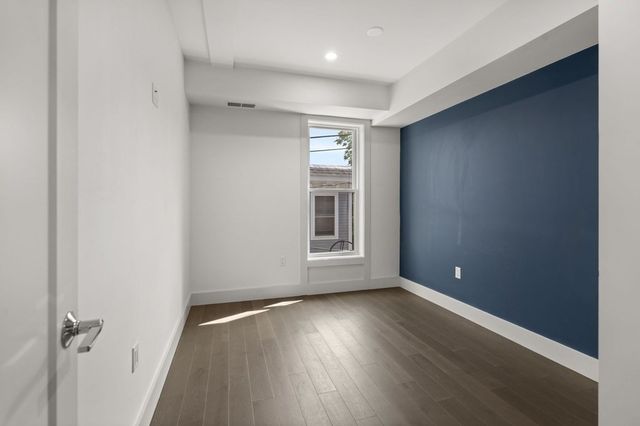410 W Broadway 305, Boston, MA 02127