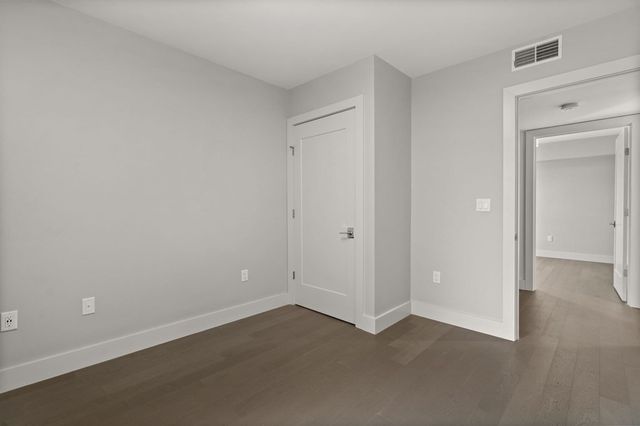 410 W Broadway 305, Boston, MA 02127