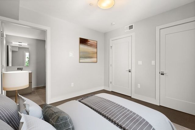 410 W Broadway 305, Boston, MA 02127