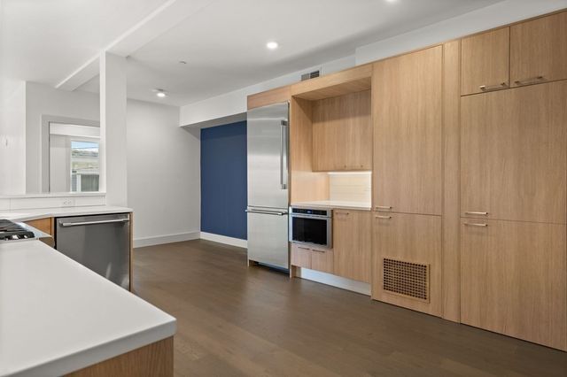 410 W Broadway 305, Boston, MA 02127