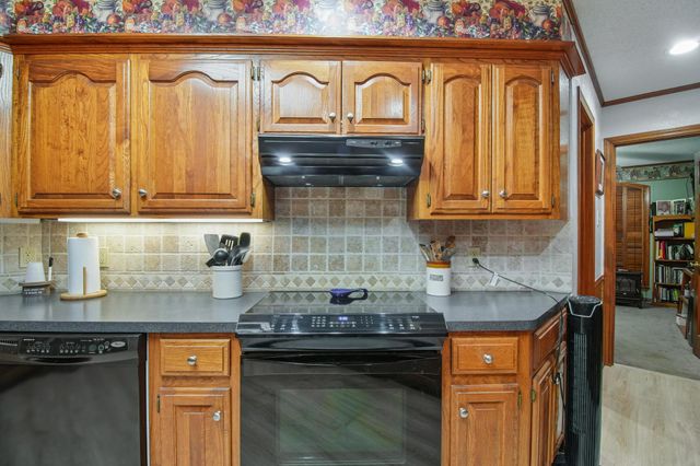 1749 E US Highway 84, Palestine, TX 75801