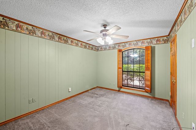 1749 E US Highway 84, Palestine, TX 75801