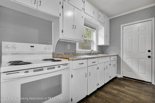 1522 Bailey Street, Lansing, MI 48910