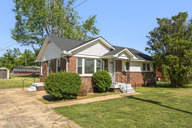 424 Kimmins St, Hohenwald, TN 38462