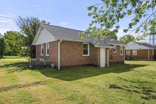 424 Kimmins St, Hohenwald, TN 38462