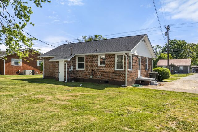424 Kimmins St, Hohenwald, TN 38462