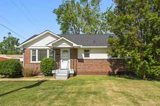 424 Kimmins St, Hohenwald, TN 38462