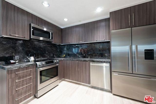 10445 Wilshire Boulevard 1905, Los Angeles, CA 90024