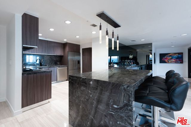 10445 Wilshire Boulevard 1905, Los Angeles, CA 90024