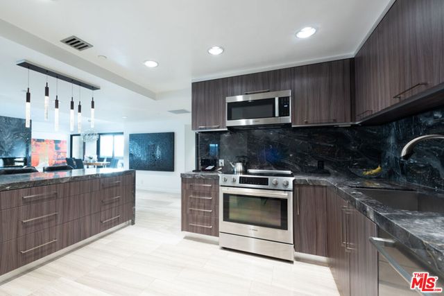 10445 Wilshire Boulevard 1905, Los Angeles, CA 90024