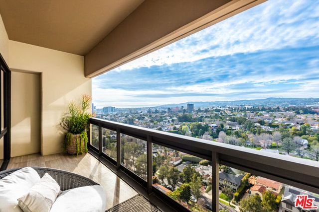 10445 Wilshire Boulevard 1905, Los Angeles, CA 90024