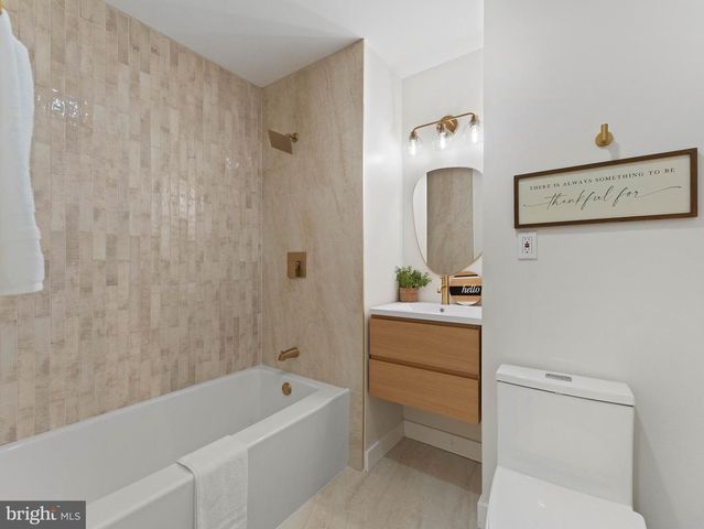 201 S GARDEN BLVD, Beverly, NJ 08010