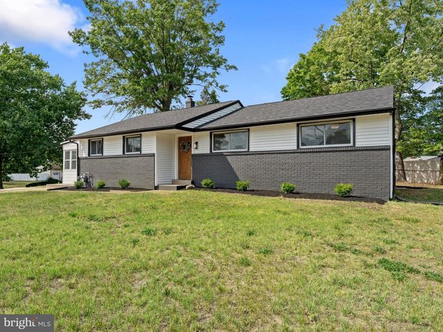201 S GARDEN BLVD, Beverly, NJ 08010