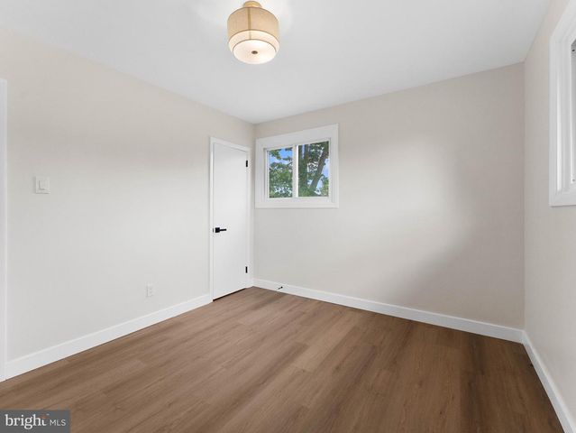 201 S GARDEN BLVD, Beverly, NJ 08010