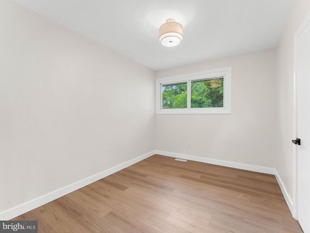 201 S GARDEN BLVD, Beverly, NJ 08010