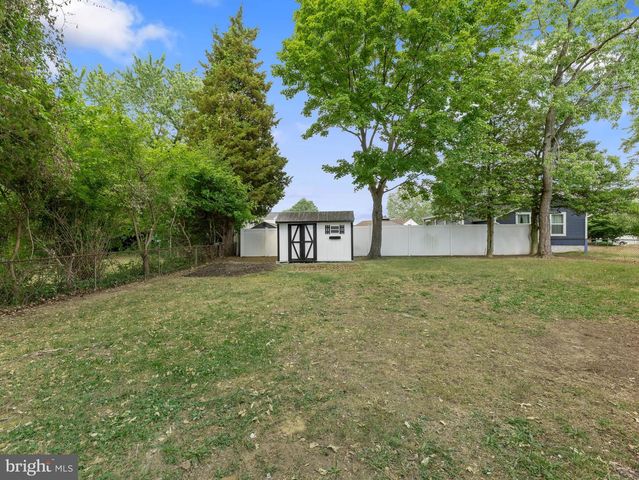 201 S GARDEN BLVD, Beverly, NJ 08010
