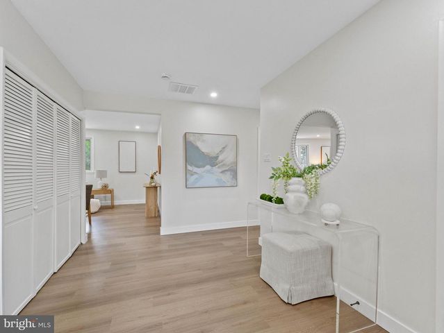 201 S GARDEN BLVD, Beverly, NJ 08010