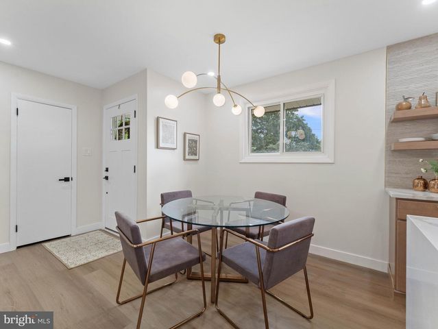 201 S GARDEN BLVD, Beverly, NJ 08010