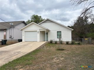 1100 Dartmouth Street, San Marcos, TX 78666