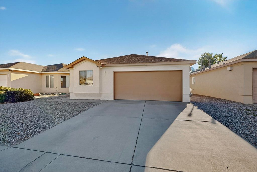 208 Calle Del Rey, Albuquerque, NM 87121