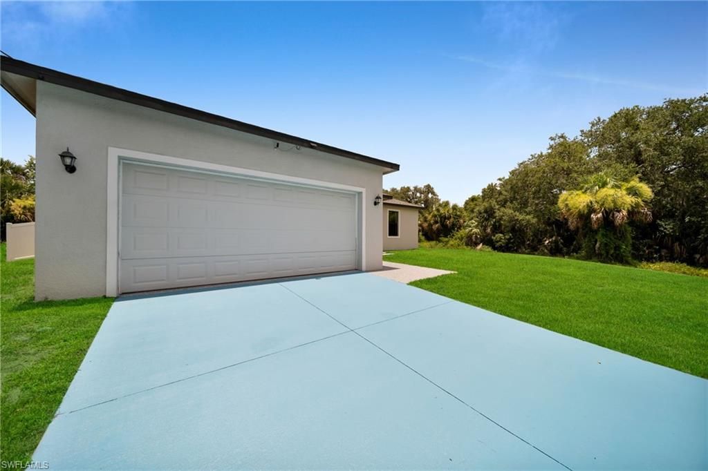 1109 Hilton CIR, LABELLE, FL 33935 — photo 3