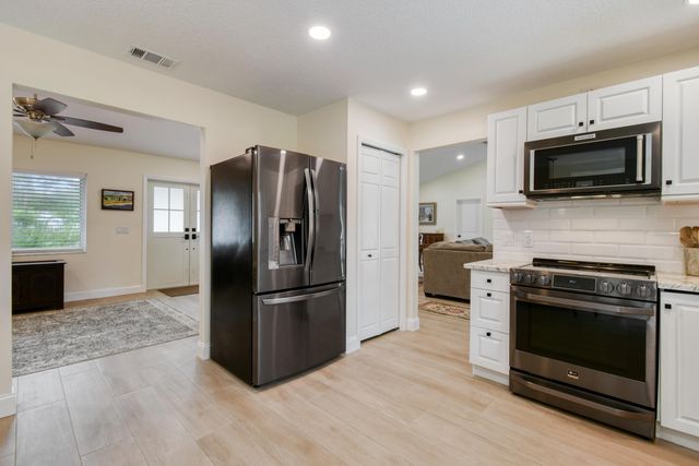 17115 121st Terrace N, Jupiter, FL 33478