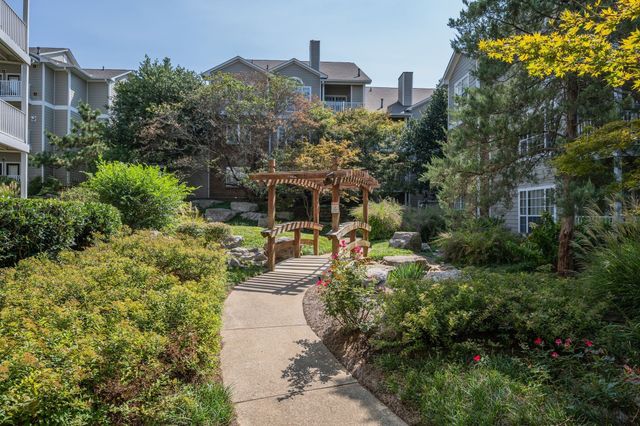 2025 Woodmont Blvd Apt 239, Nashville, TN 37215