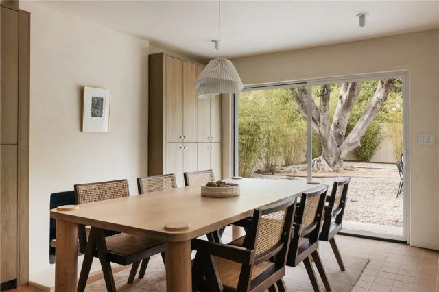 4781 Round Top Drive, Los Angeles, CA 90065