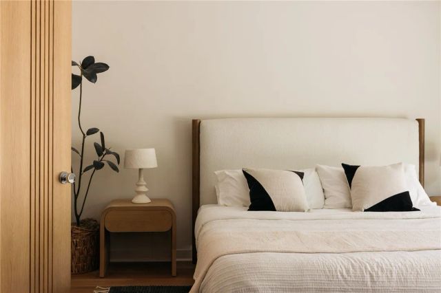 4781 Round Top Drive, Los Angeles, CA 90065