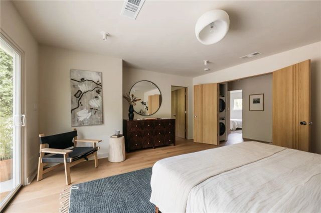 4781 Round Top Drive, Los Angeles, CA 90065