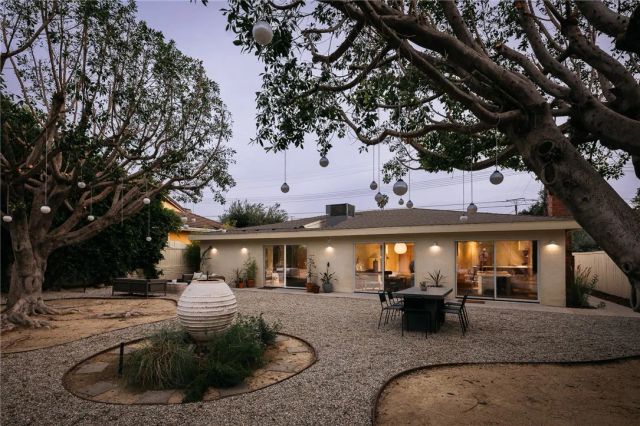 4781 Round Top Drive, Los Angeles, CA 90065