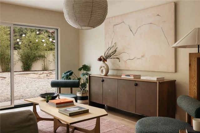 4781 Round Top Drive, Los Angeles, CA 90065