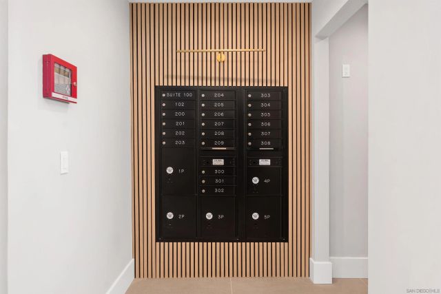 1111 Torrey Pines Rd 200, La Jolla, CA 92037