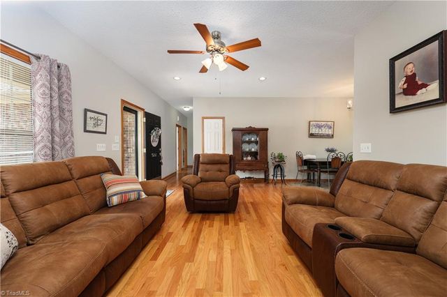 514 Honeysuckle Ridge, Asheboro, NC 27205