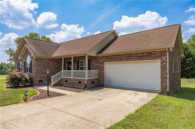 514 Honeysuckle Ridge, Asheboro, NC 27205
