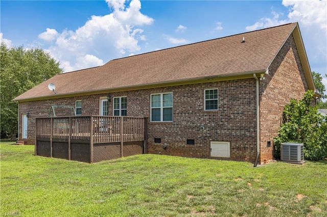 514 Honeysuckle Ridge, Asheboro, NC 27205